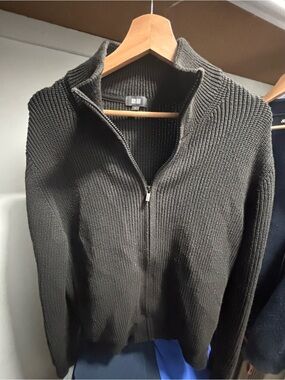 Uniqlo Men's Dark Charcoal Zip-Up Ribbed Knit Sweater